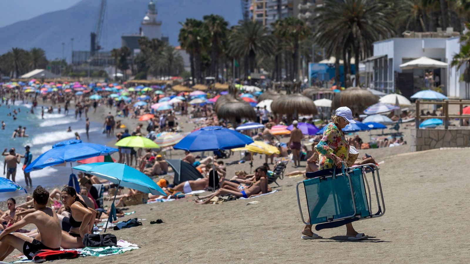 Las llegadas de turistas, con 33 millones, y el gasto vuelven a batir récords hasta mayo