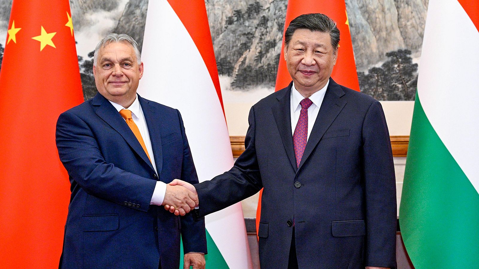 Orbán visita China por sorpresa y se entrevista con Xi Jinping