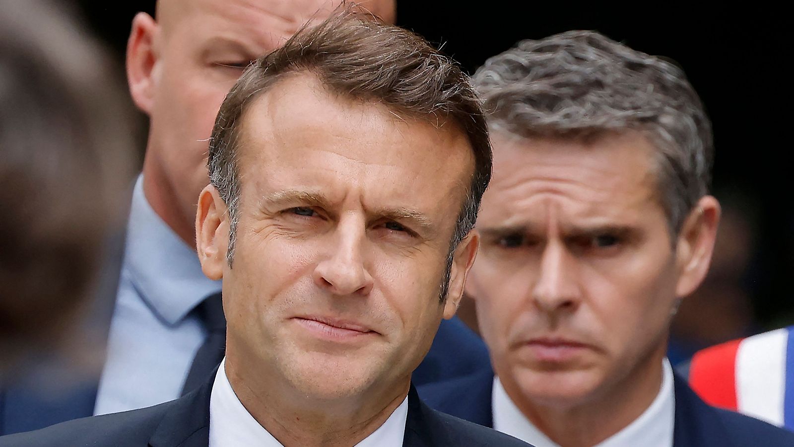 Macron este domingo después de ejercer su derecho a voto