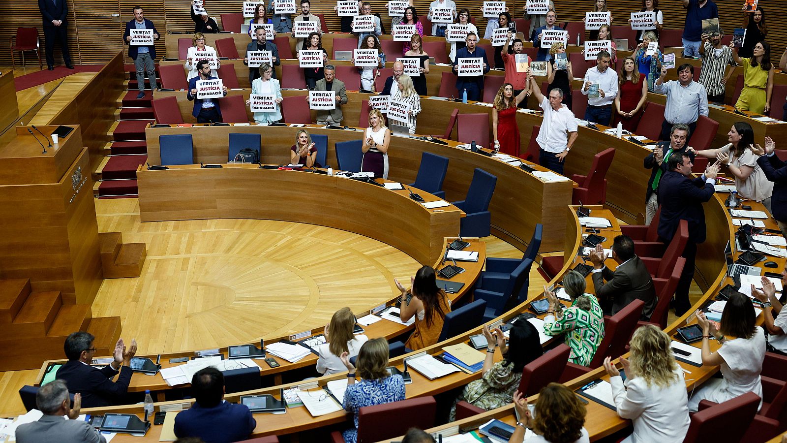 PP y Vox aprueban en Las Cortes Valencianas la Ley de Concordia, que deroga a la anterior Ley de Memoria Democrática