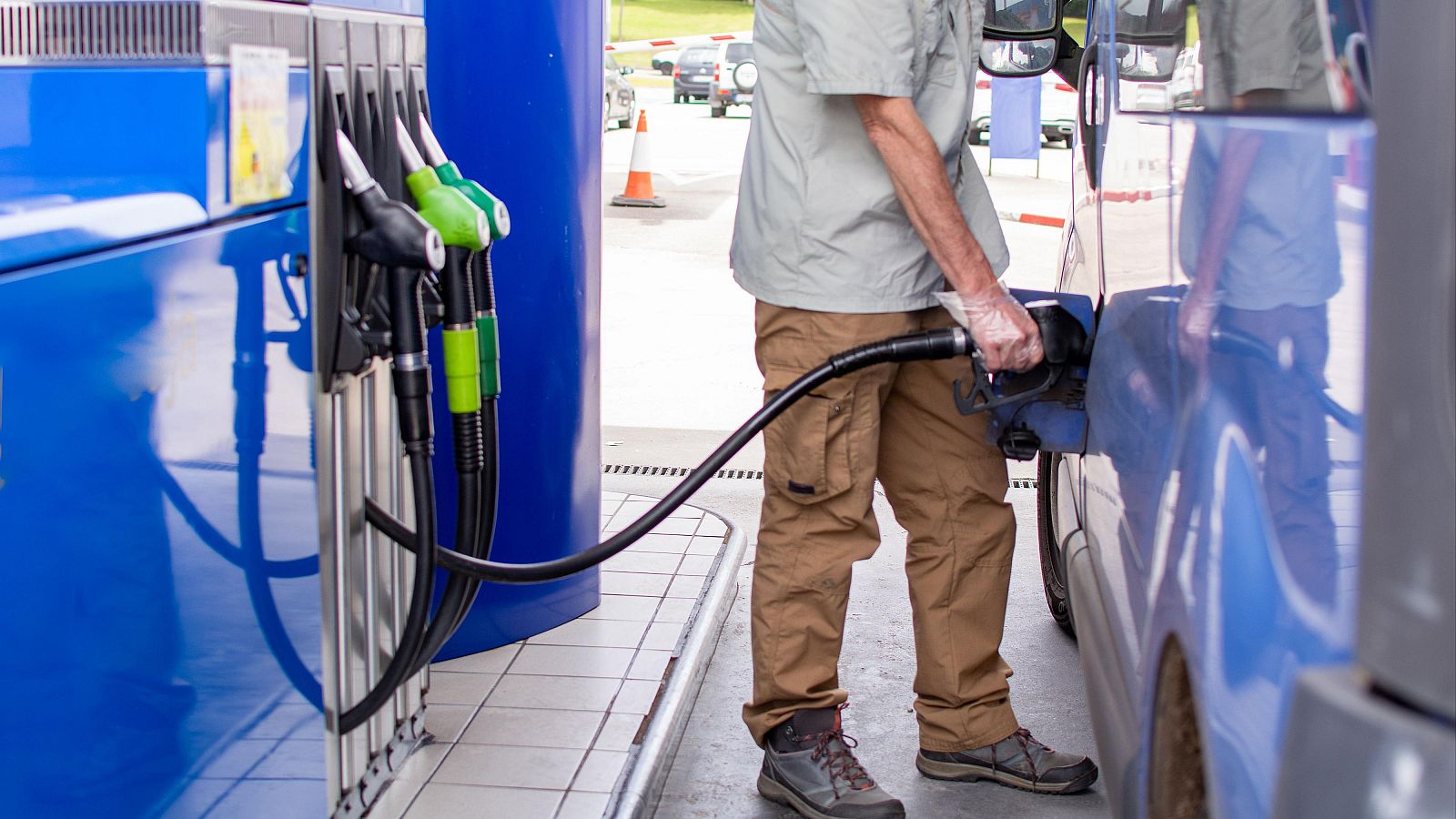 Los carburantes estrenan el verano con tres semanas consecutivas de subida de precio