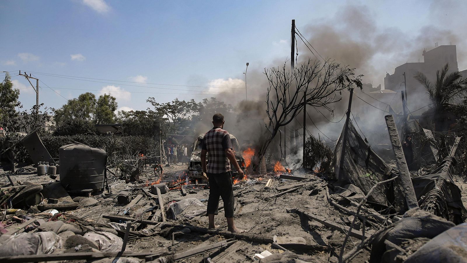 Oxfam denuncia que Israel usa el agua como arma de  guerra y reduce en un 94% el suministro en Gaza. Foto de archivo de ataque israelí en la Franja de Gaza.