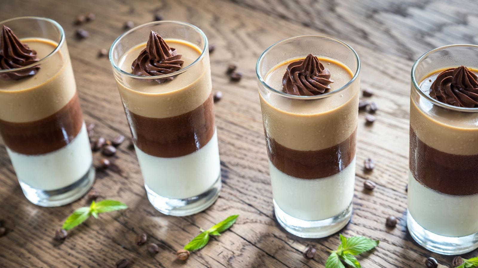 Receta ideal para verano: vasitos de tres chocolates