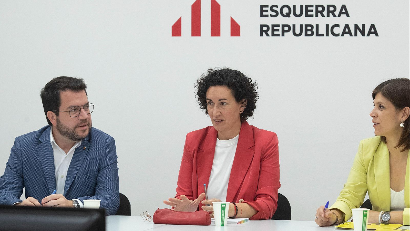 ERC lanza un órdago al PSC en las negociaciones para investir a Illa: soberanía fiscal o elecciones