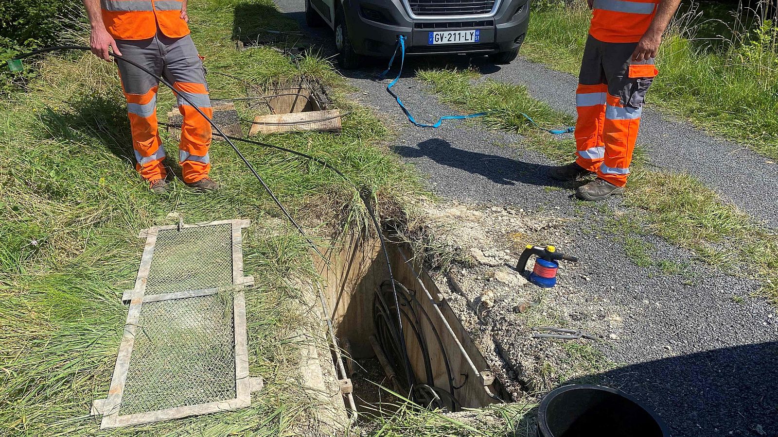 Telecomunicaciones en Francia afectadas por cortes provocados en instalaciones a lo largo del país