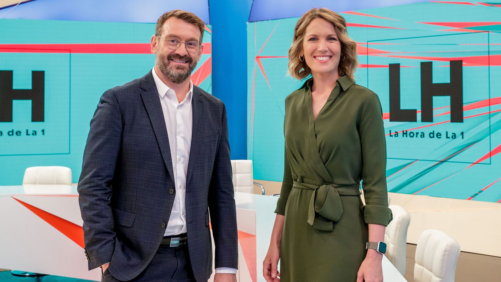 Silvia Intxaurrondo y Marc Sala, presentadores de 'La Hora de La 1'