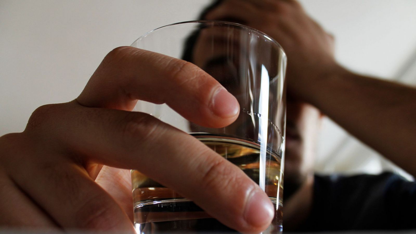 El alcohol mata a 14.000 personas al año por cáncer o enfermedades digestivas