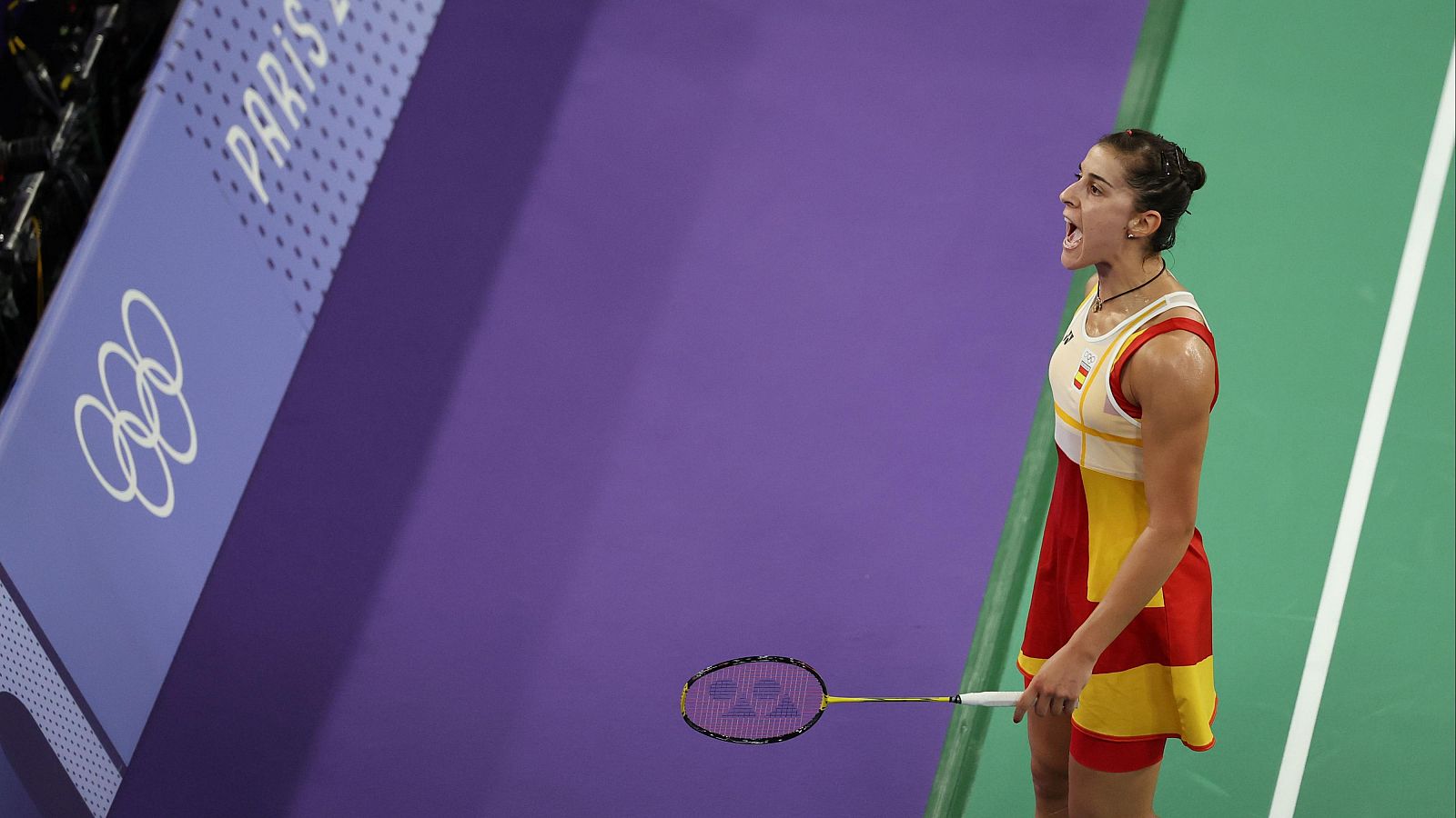 París 2024: Carolina Marín celebra uno de los puntos de su duelo de cuartos de final ante la japonesa Ohori.