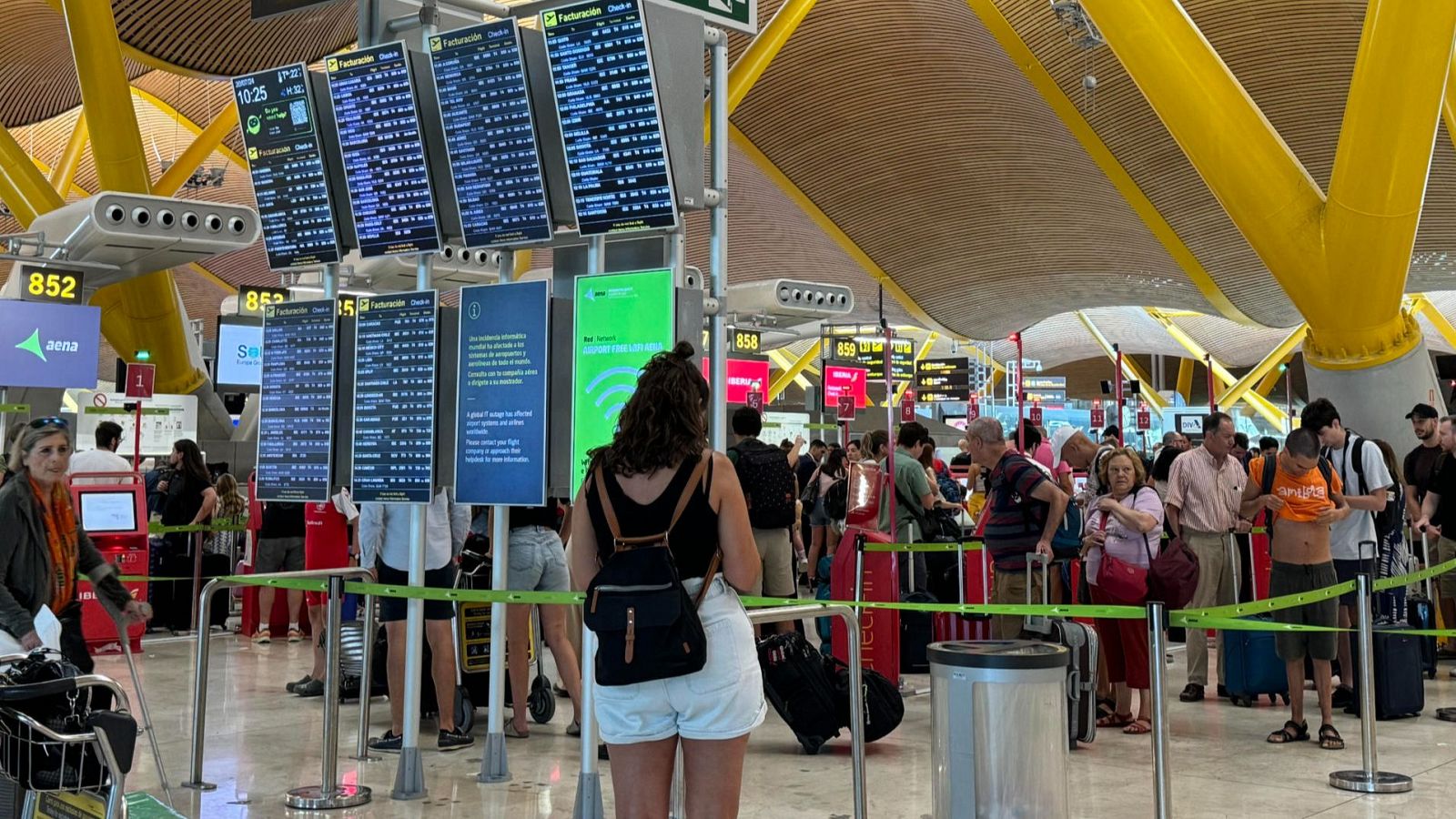 Los aeropuertos españoles baten récords en julio y superan los los 176 millones de pasajeros