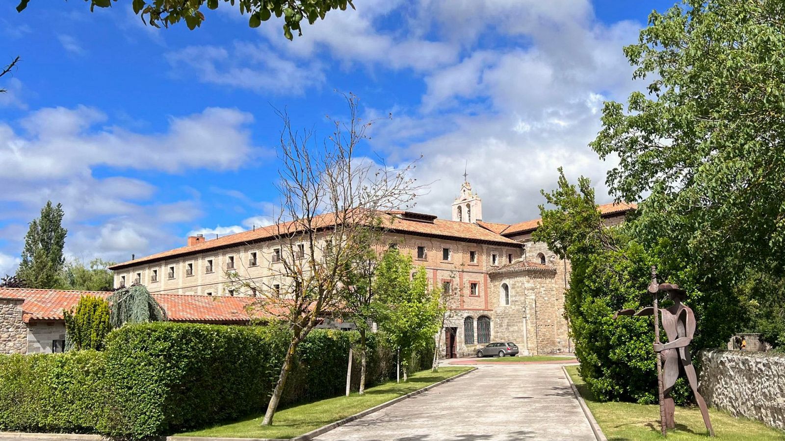 Exteriores del Monasterio Nuestra Señora de Bretonera, o de las clarisas de Belorado, en Burgos.