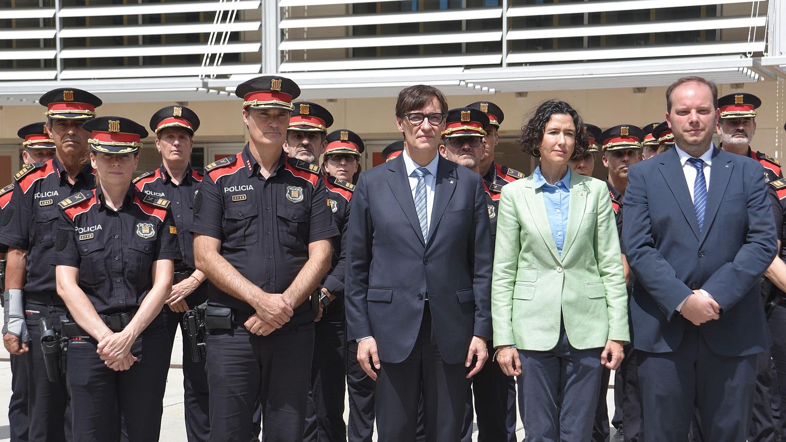 Salvador Illa i Nuria Parlon visiten la seu dels Mossos a Sabadell