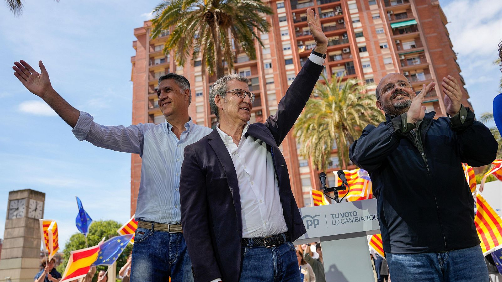 Xavier García Albiol (izquierda), junto al líder del PP, Alberto Núlez Feijóo, en una imagen de archivo