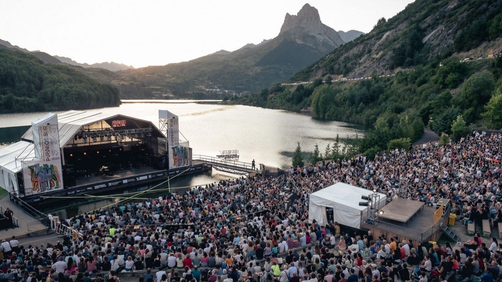 pirineos sur escenario lanuza