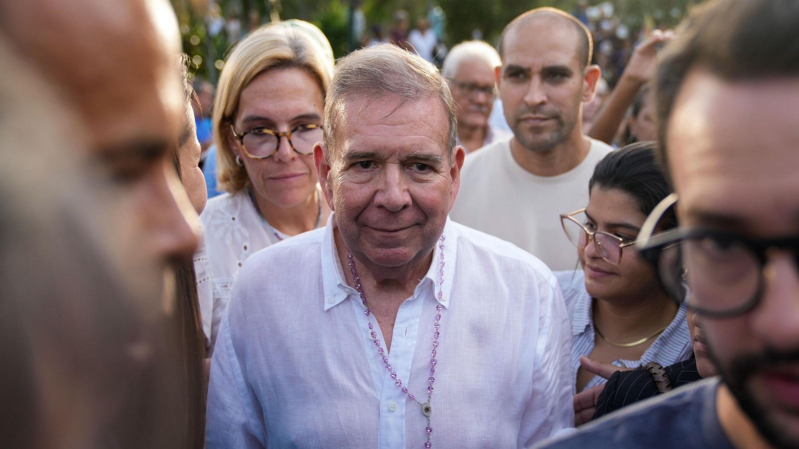 Imagen de archivo del opositor venezolano, Edmundo González, en un acto de campaña antes de las elecciones venezolanas el pasado junio. El opositor venezolano Edmundo González se niega a declarar ante la Fiscalía: "No hay garantías de independencia"