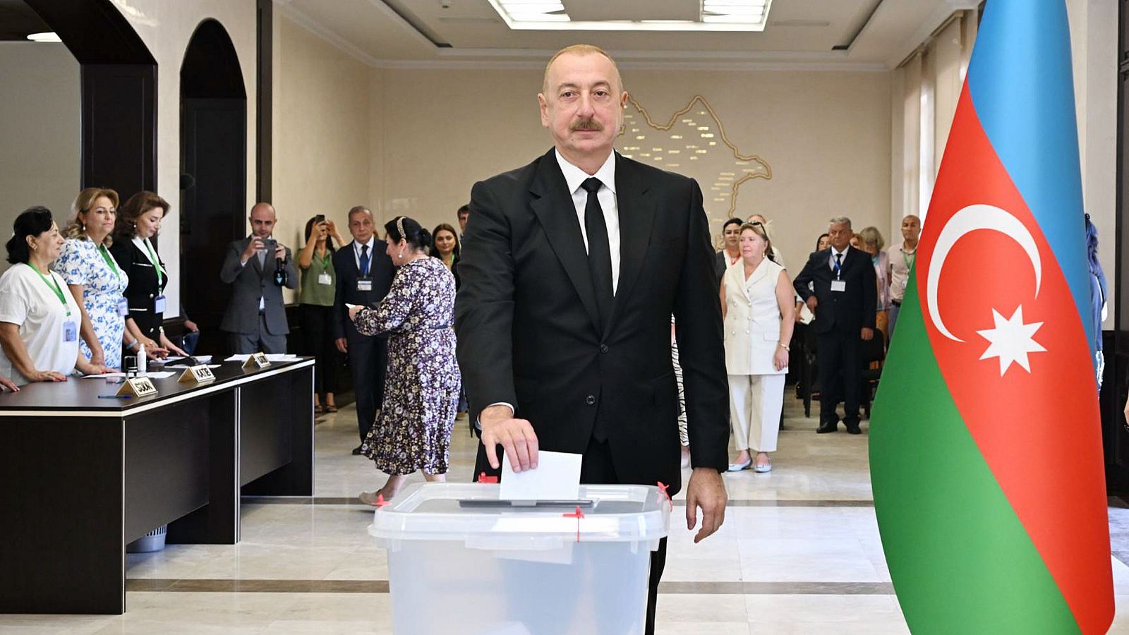 El partido del presidente de Azerbaiyán renueva su mayoría absoluta en el Parlamento