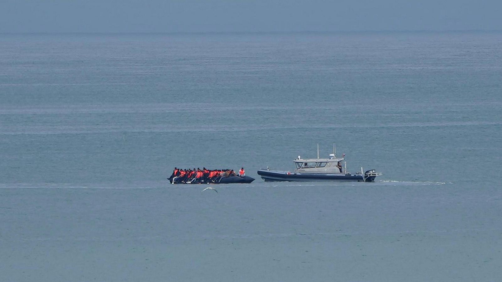 Inmigración en el Canal de la Mancha: poner puertas al campo y al mar