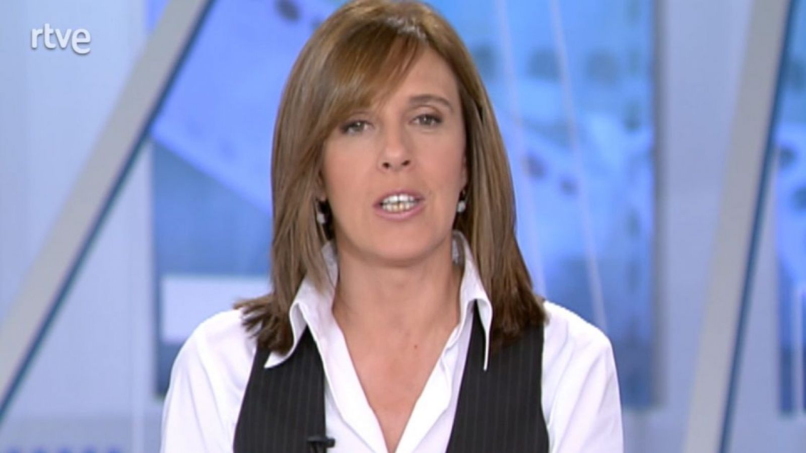 Ana Blanco presentando un telediario