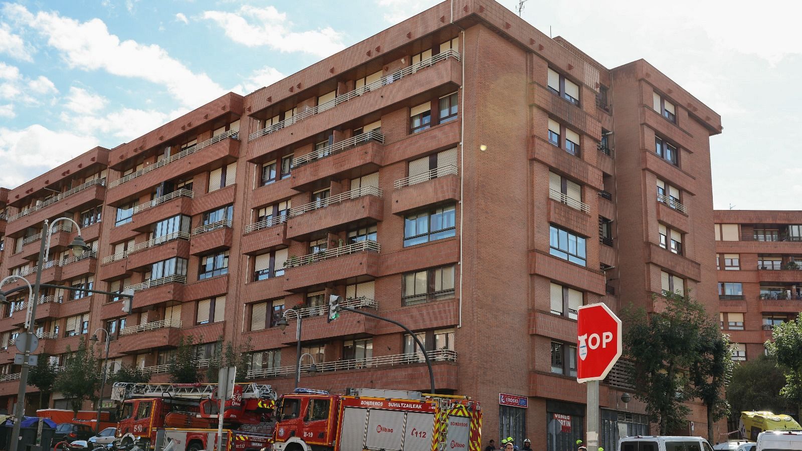 Vivienda donde se encontraba el agresor antes de precipitarse al vacío / Luis Tejido (EFE)