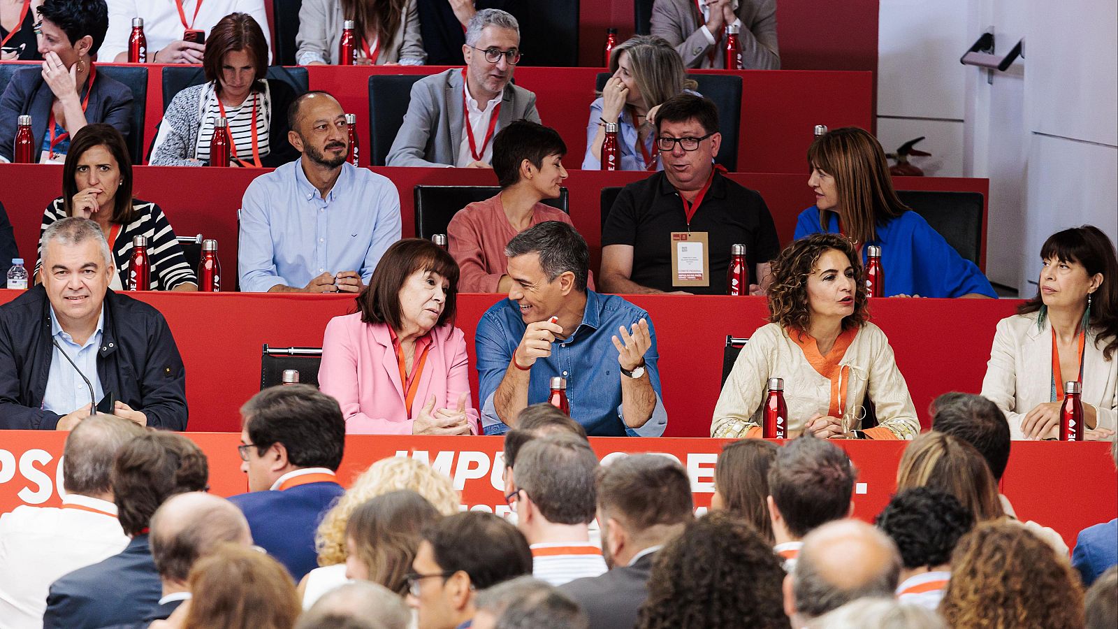 Santos Cerdán, Cristina Narbona, Pedro Sánchez, María Jesús Montero y Ana Redondo durante una reunión del Comité Federal del PSOE