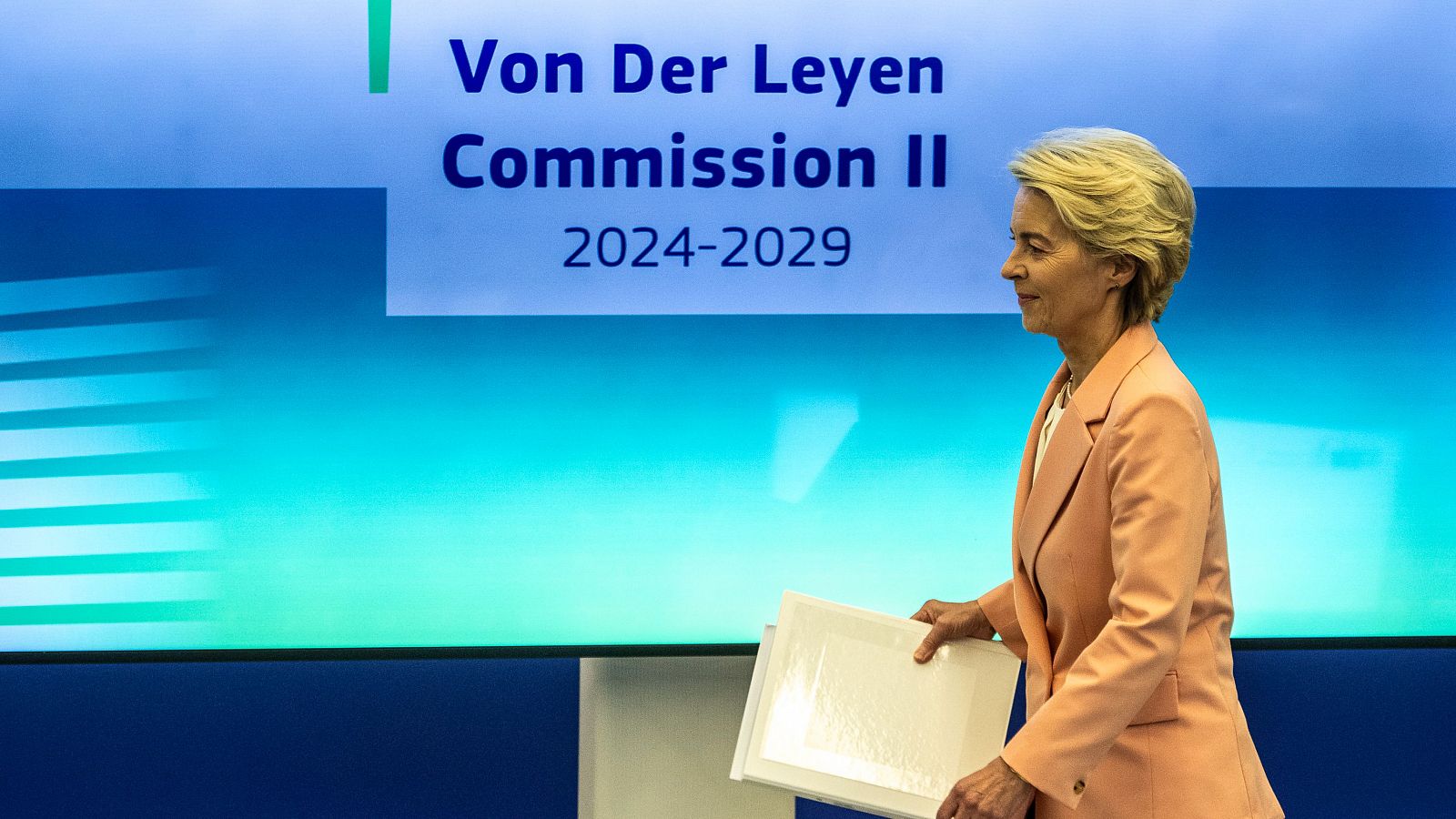 La presidenta de la Comisión Europea, Ursula von der Leyen, presenta su nuevo equipo