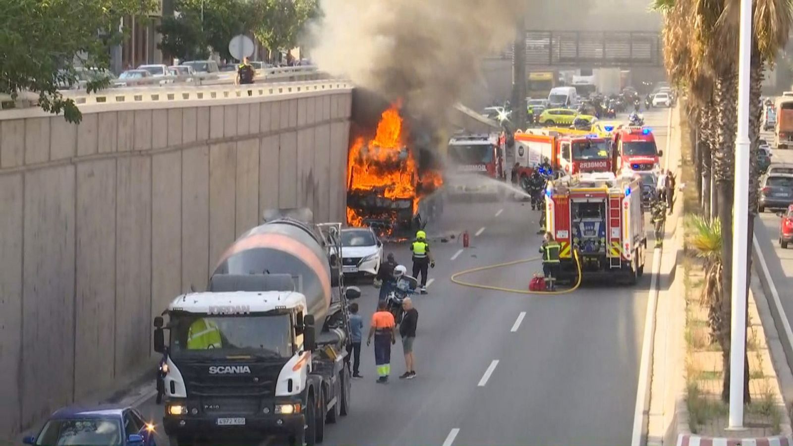 Incendi a la ronda del Litoral de Barcelona aquest dimarts