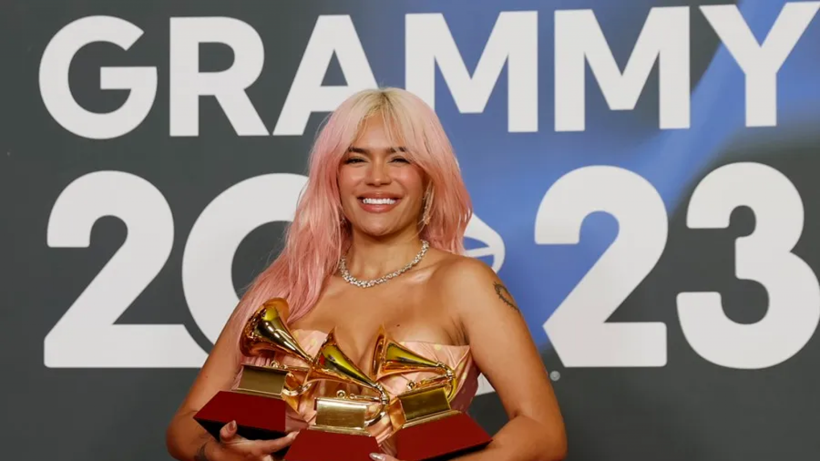 La cantante colombiana Karol G durante la gala anual de los 24ª Latin Grammy en Sevilla