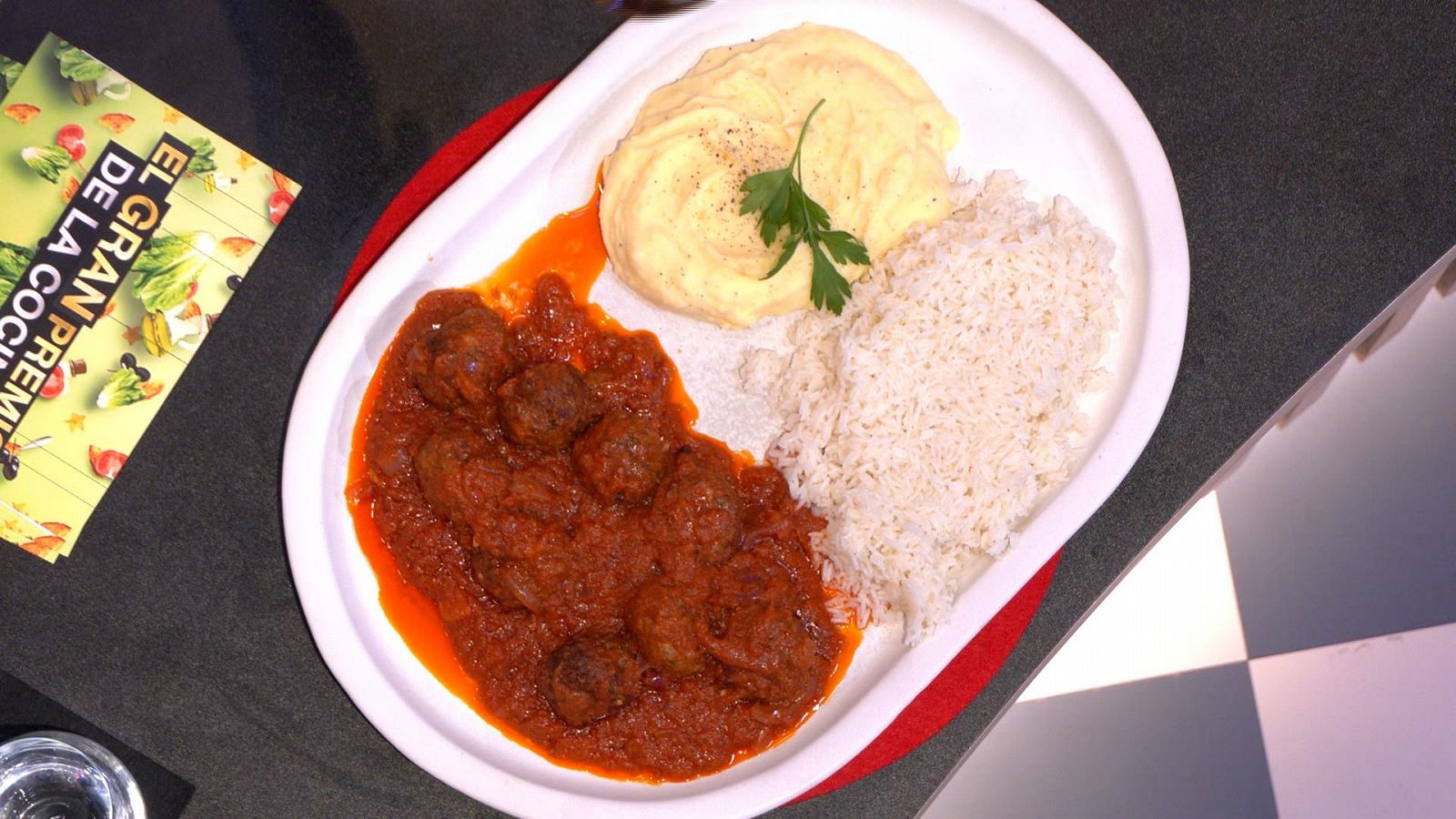 Albóndigas en salsa