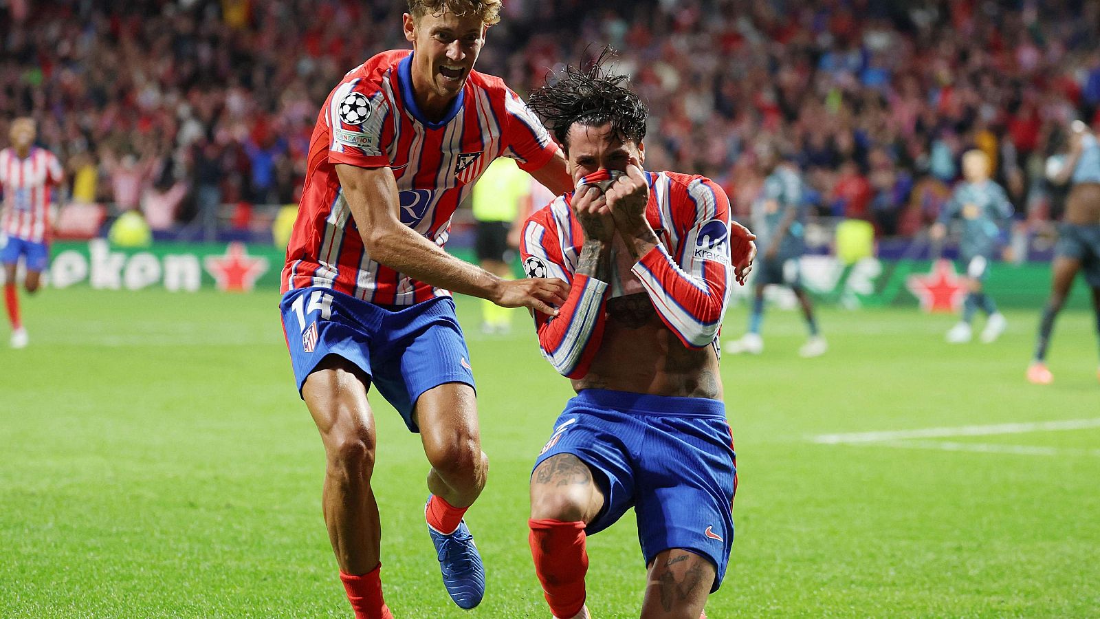 Giménez celebra el gol de la victoria para el Atlético ante el Leipzig