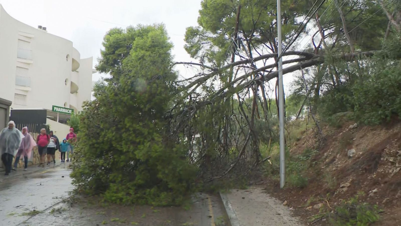 Salou pateix greus incidències per culpa de les fortes pluges de divendres i dissabte