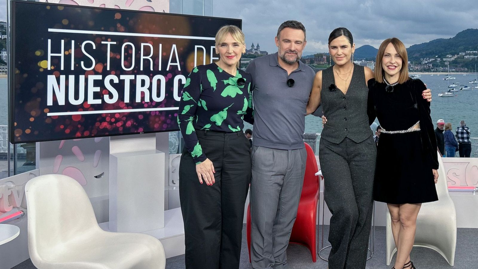 La directora de cine Paula Ortiz, el actor Urko Olazabal y Desirée de Fez, junto a Elena S. Sánchez