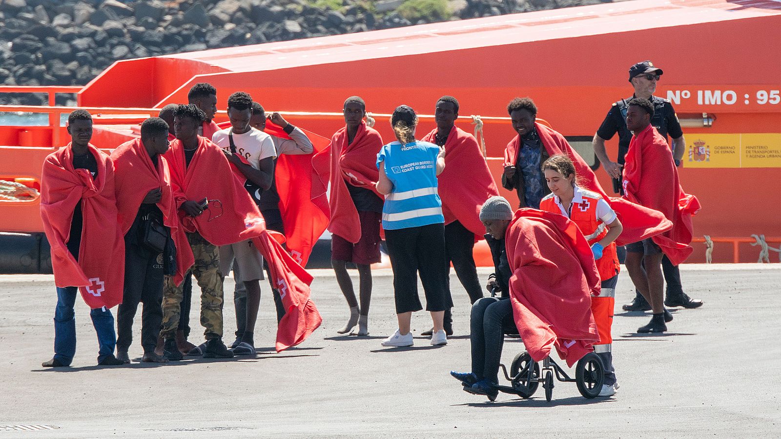 Imagen de un rescate de migrantes en las cosas canarias.