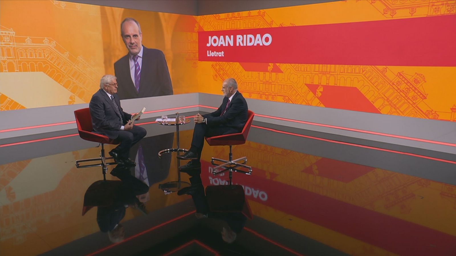 Lluís Falgàs i Joan Ridao en un moment de l'entrevista al plató del programa