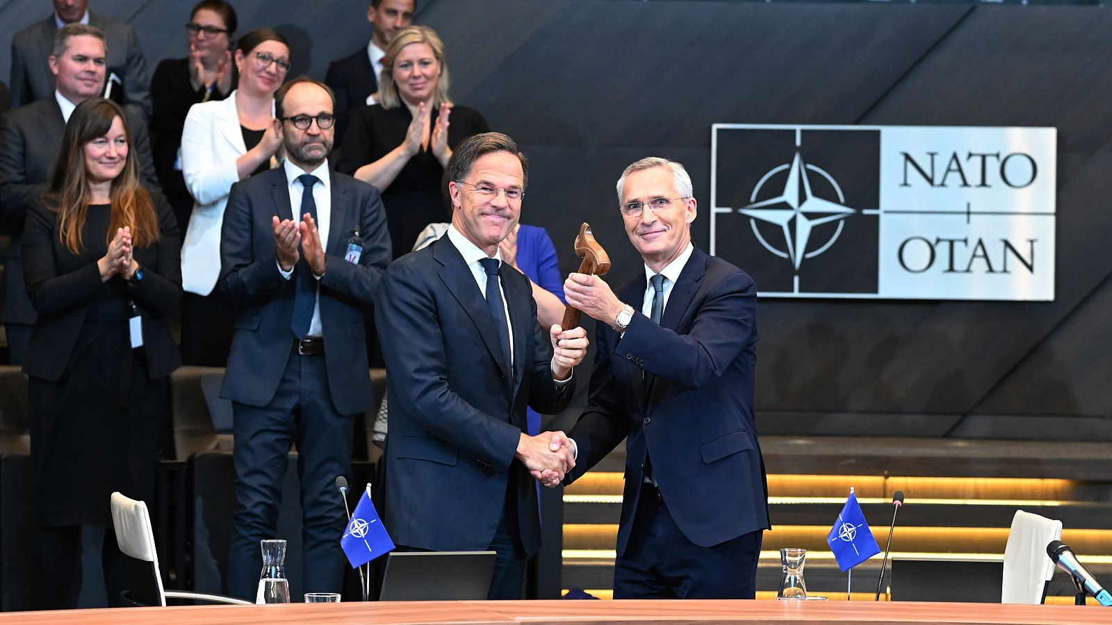 Mark Rutte toma el relevo de Jens Stoltenberg al frente de la OTAN