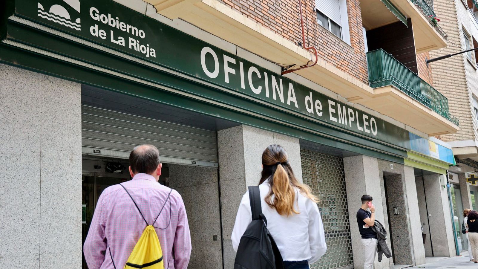 El empleo crece en septiembre en 8.805 personas pese a la subida de 3.164 parados por el fin de la temporada turística