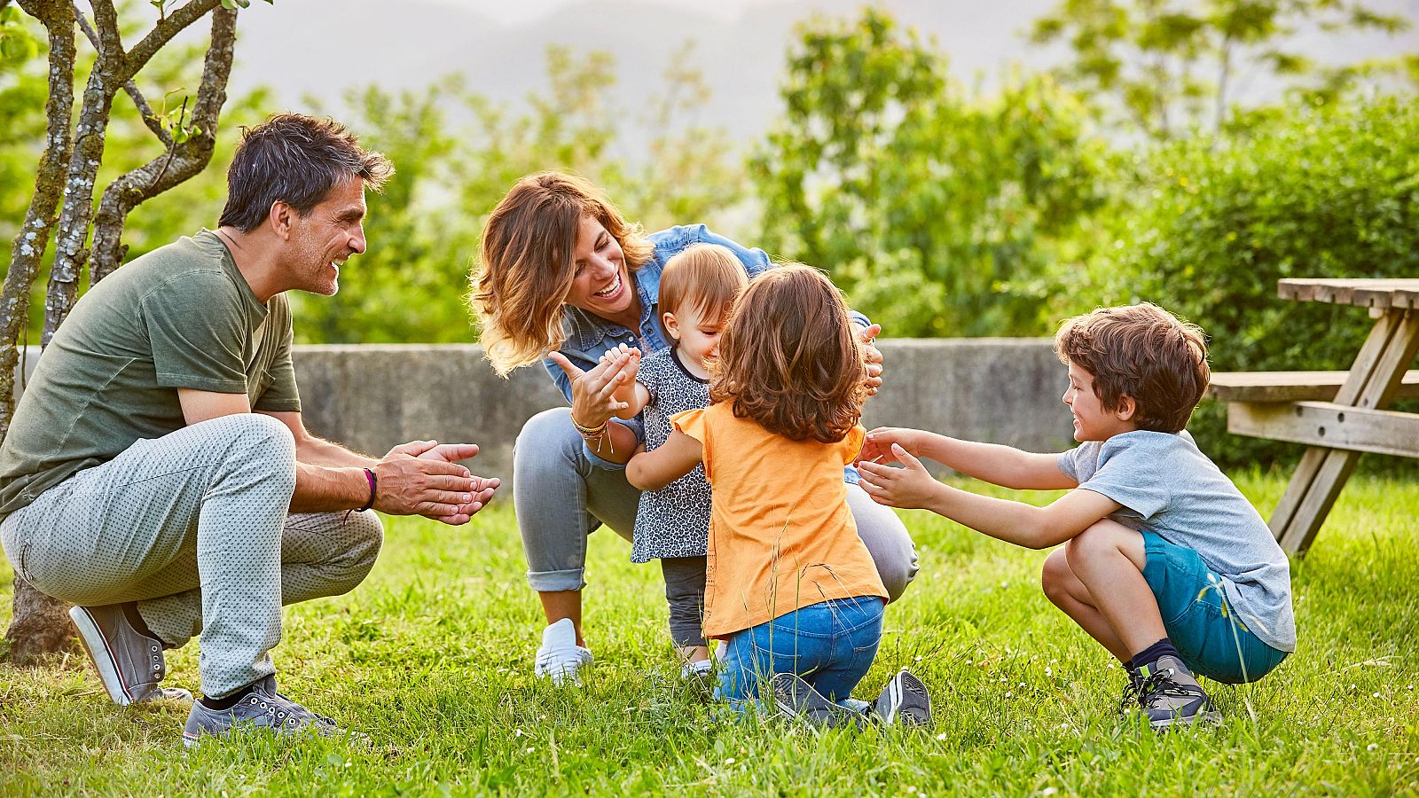 El CIS presenta los resultados de la encuesta: ‘Fecundidad, familia e infancia'