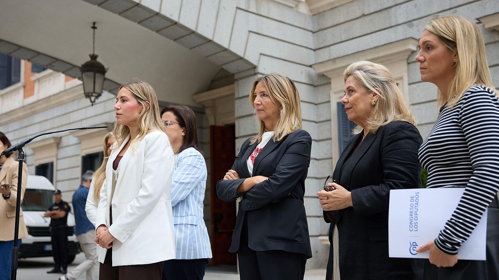 El Senado condena las "repugnantes cartas machistas" recibidas por parlamentarias del PP