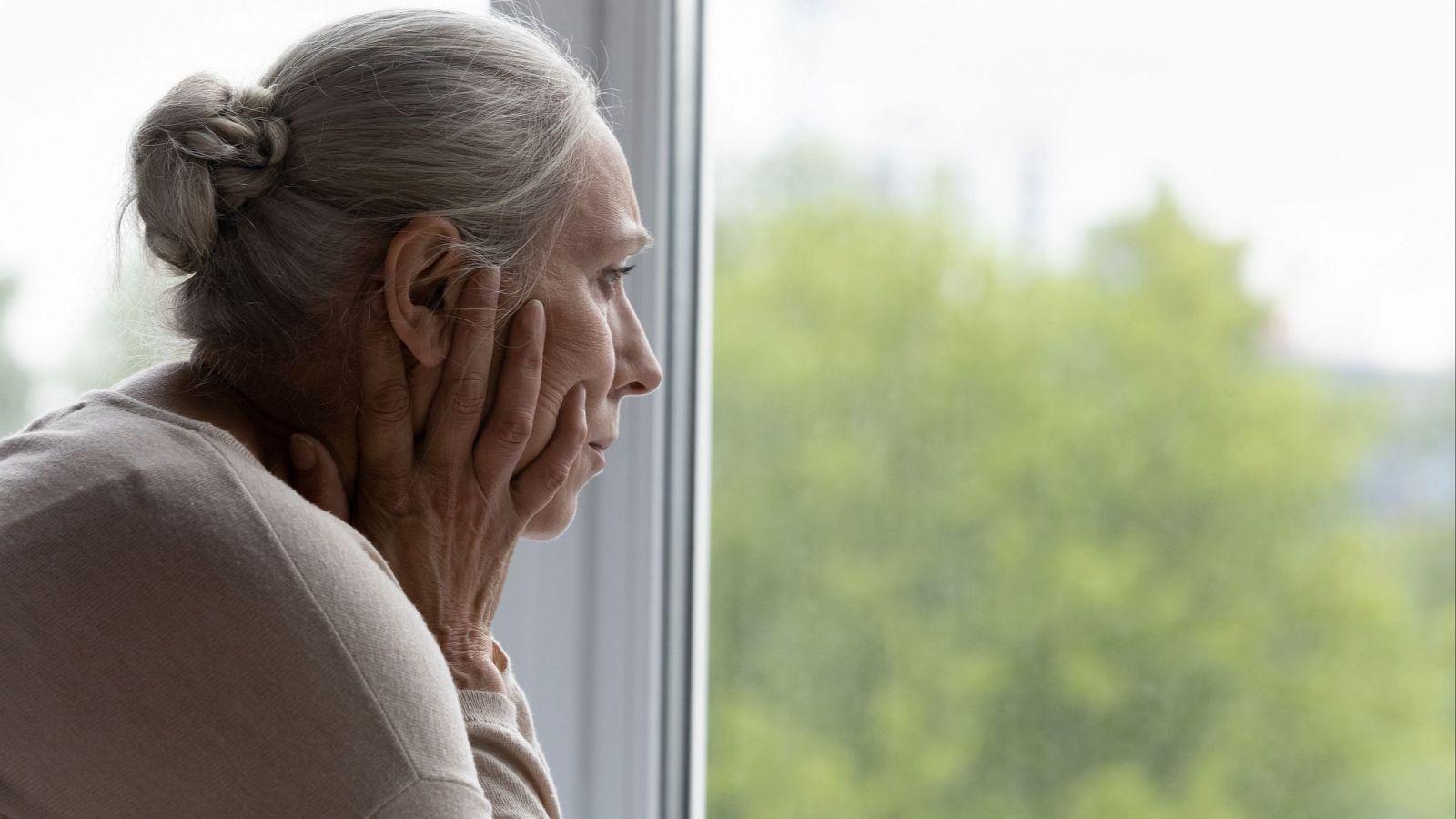 La soledad no deseada implica tener peor salud mental y física