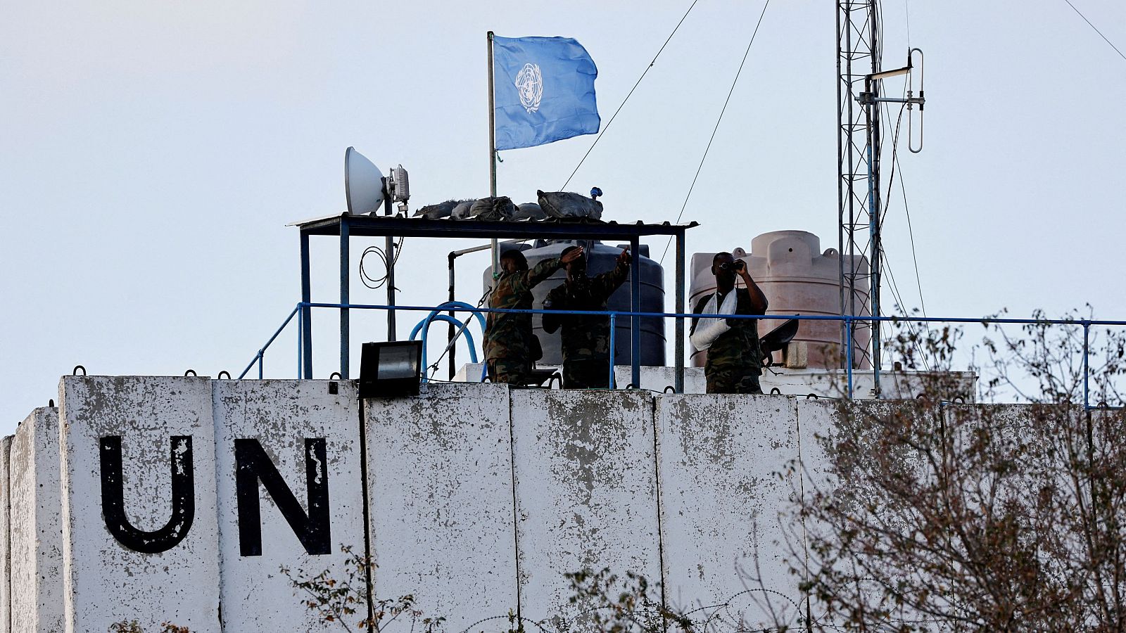 España convoca al encargado de negocios de la Embajada israelí tras los ataques a 'cascos azules' en Líbano