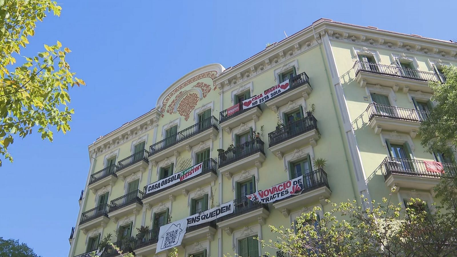 La coneguda com Casa Orsola, a l'Eixample de Barcelona, és una de les insignies de la crisi d'habitatge