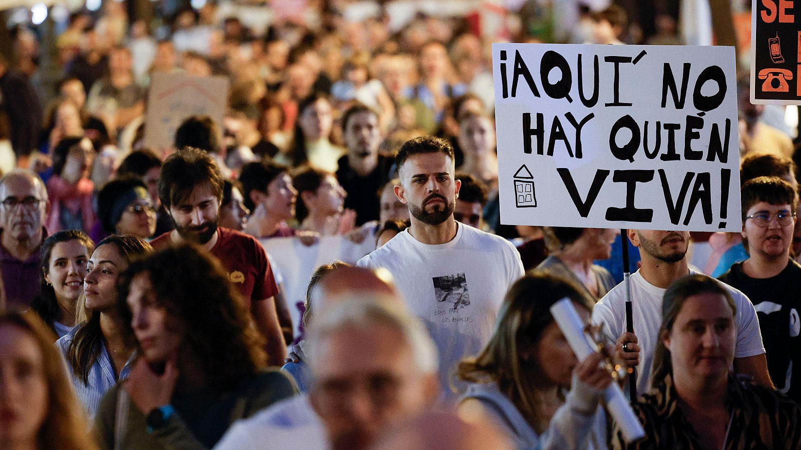 Manifestación contra los apartamentos turísticos en Valencia