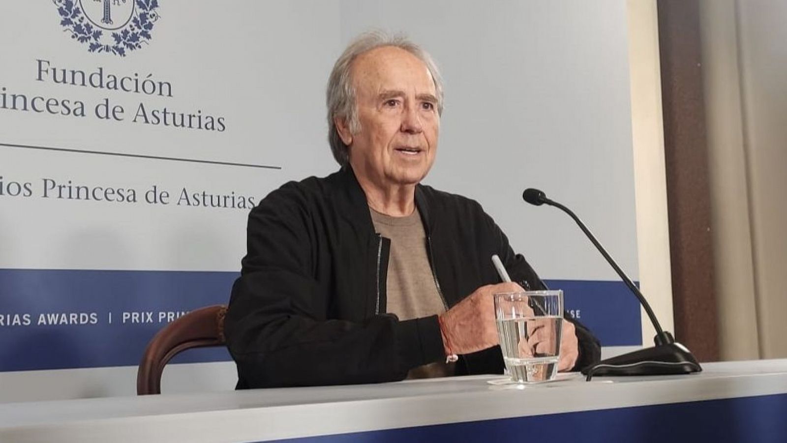 Joan Manuel Serrat: “El Mediterráneo es ahora un mar contaminado y un sarcófago inmenso"