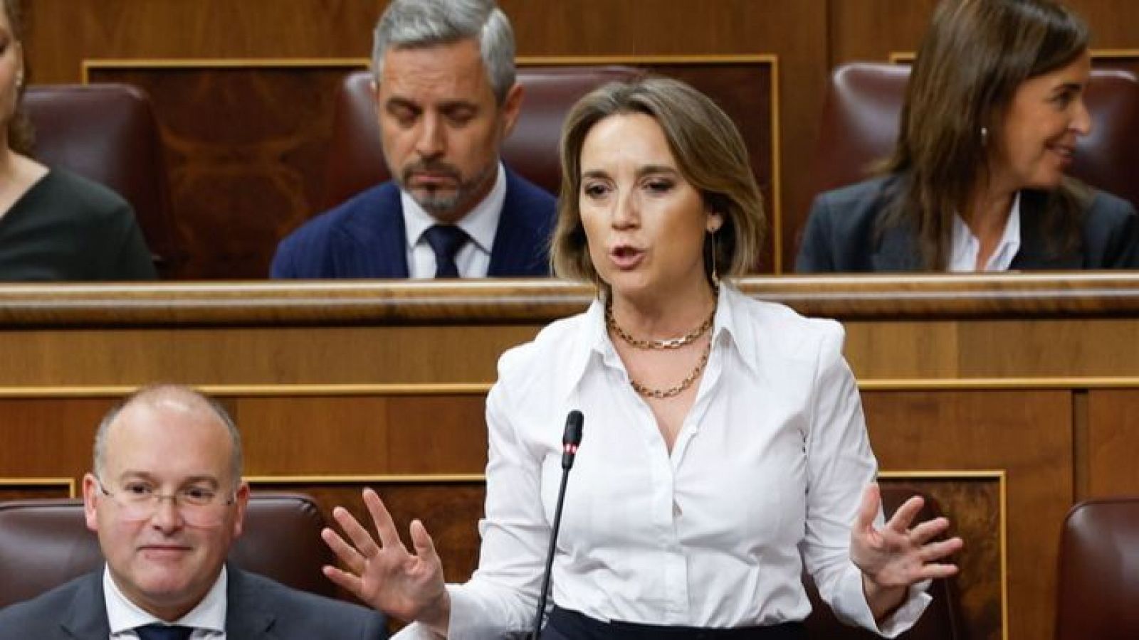 El PP pide al gobierno que "saquen sus manos de RTVE" y lleva a Bruselas la renovación del Consejo de Administración