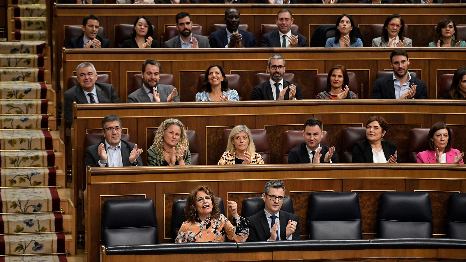 La vicepresidenta primera y ministra de Hacienda, María Jesús Montero, interviene durante una sesión de control al Gobierno