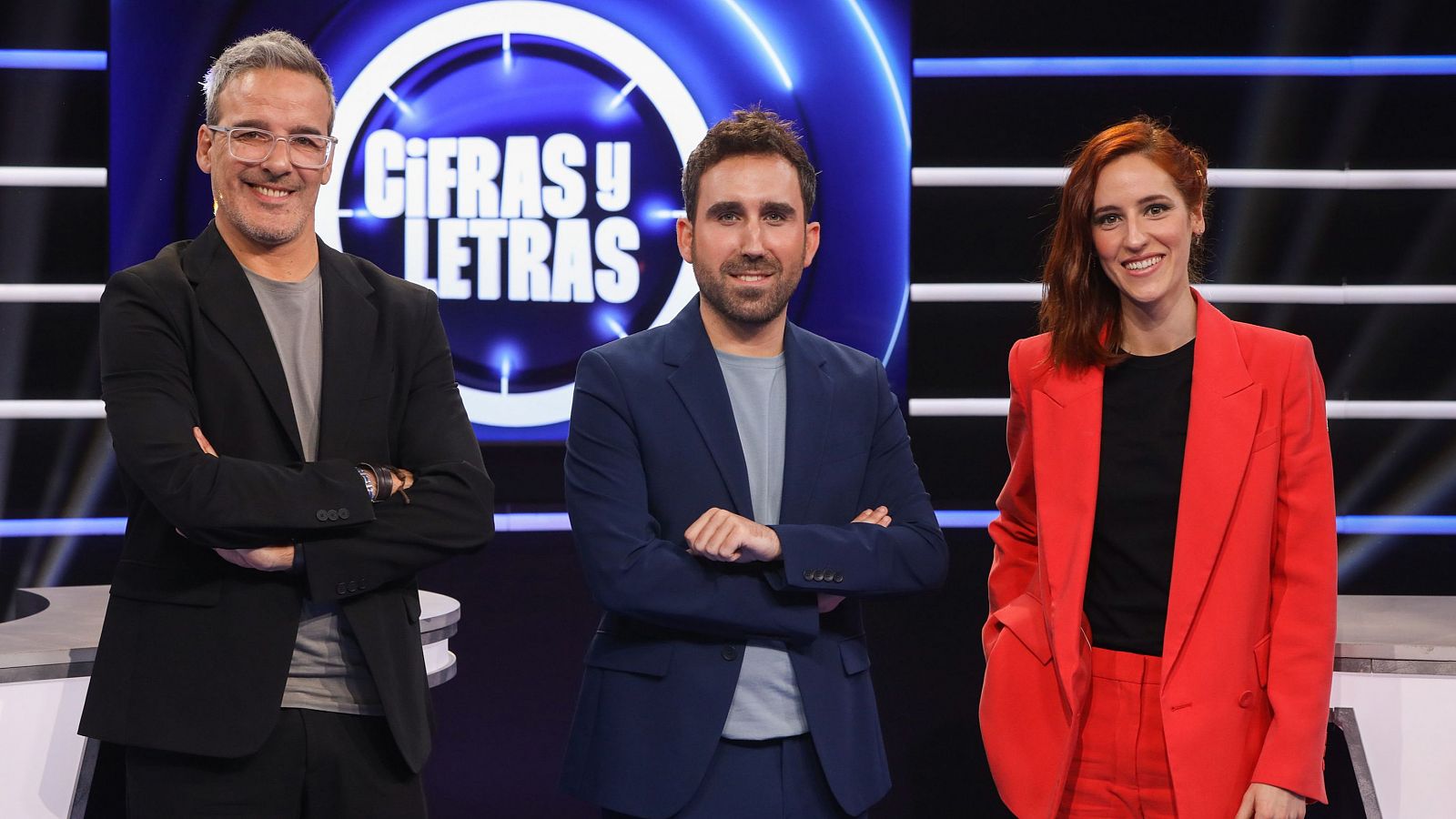 Aitor Albizua, junto a David Calle y Elena Herraiz en el plató de 'Cifras y Letras'