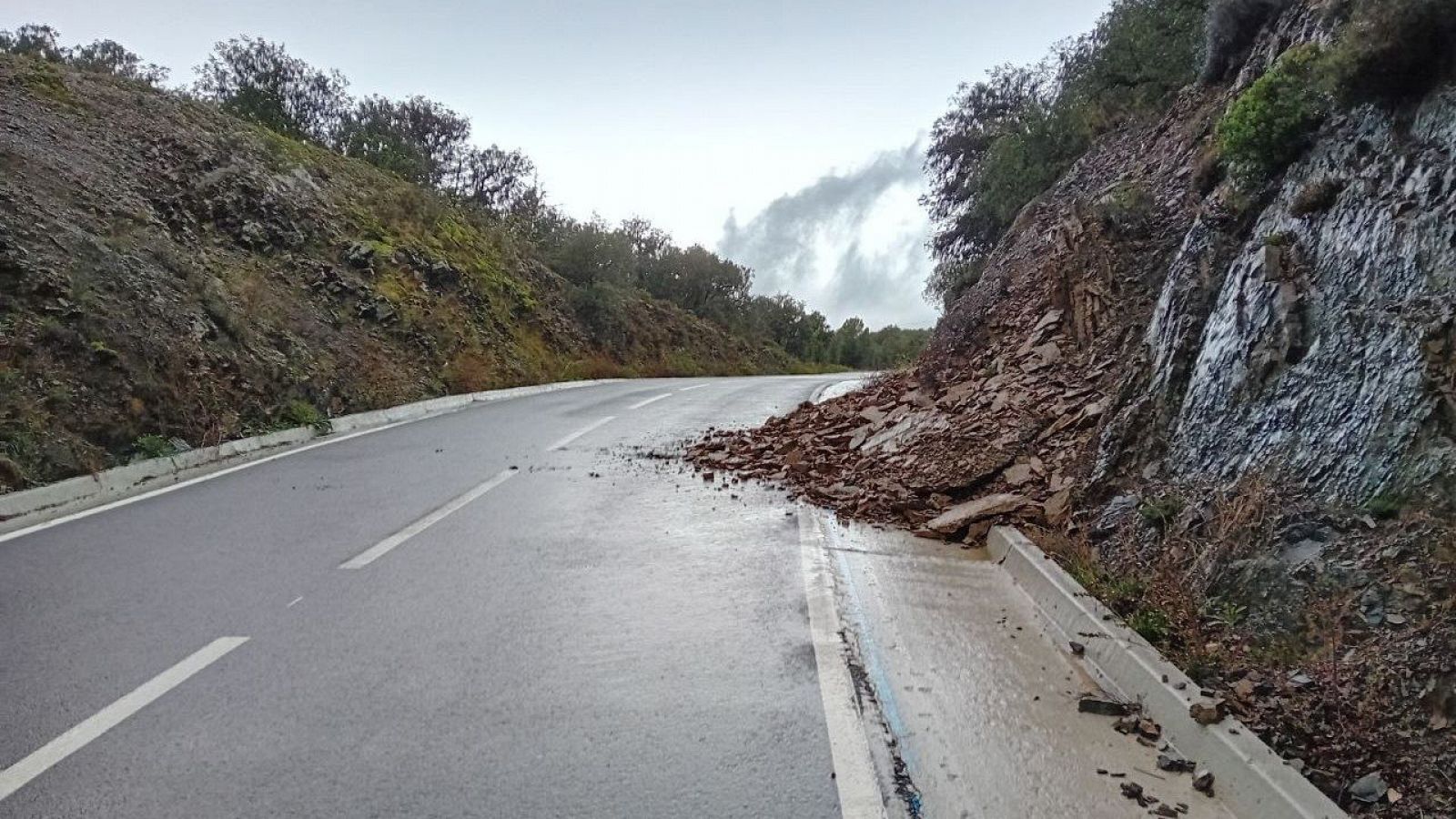 Despreniment a la carretera T-701 a Cornudella de Montsant