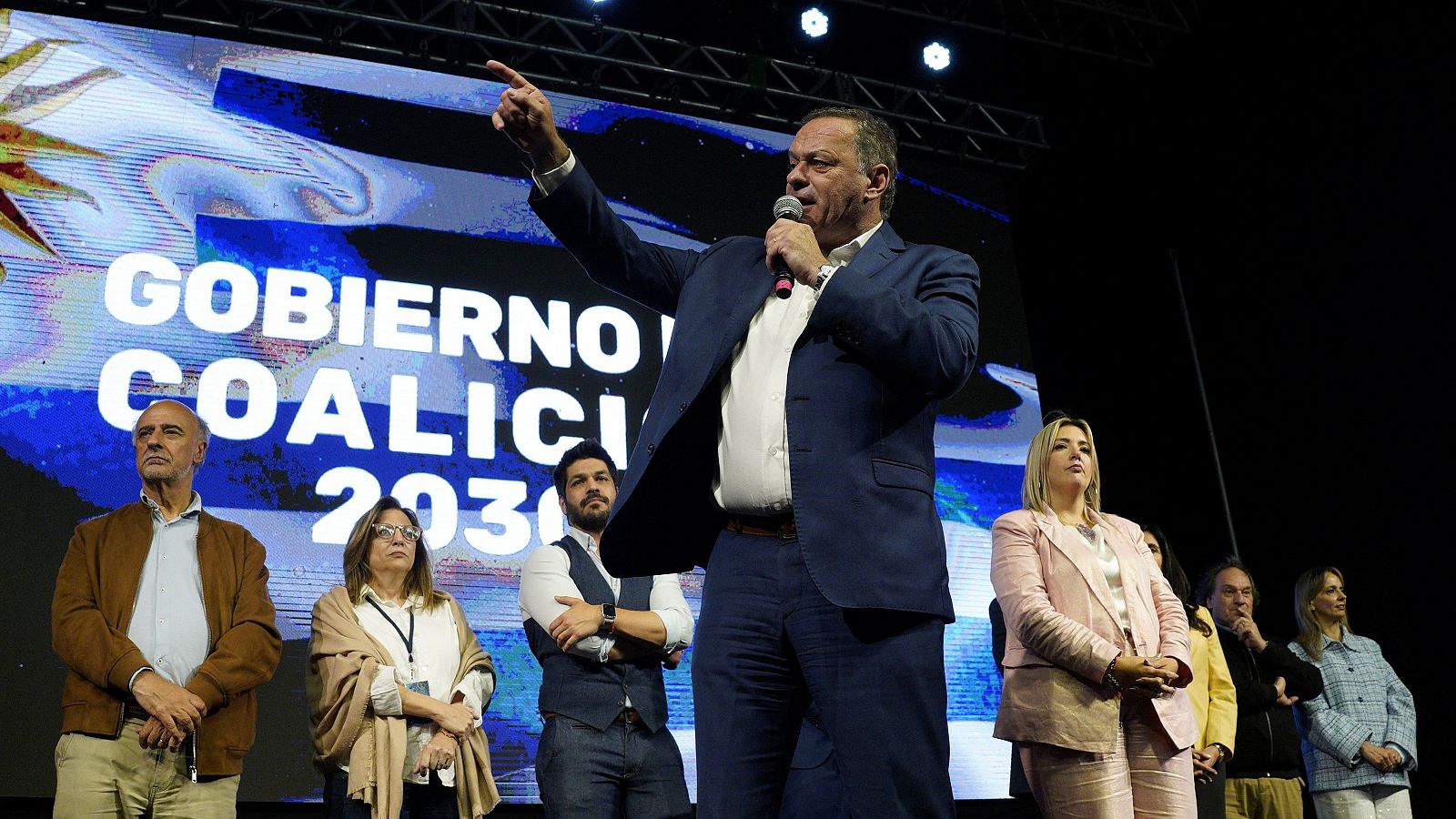 El candidato presidencial del Partido Nacional, Álvaro Delgado, en Montevideo, Uruguay