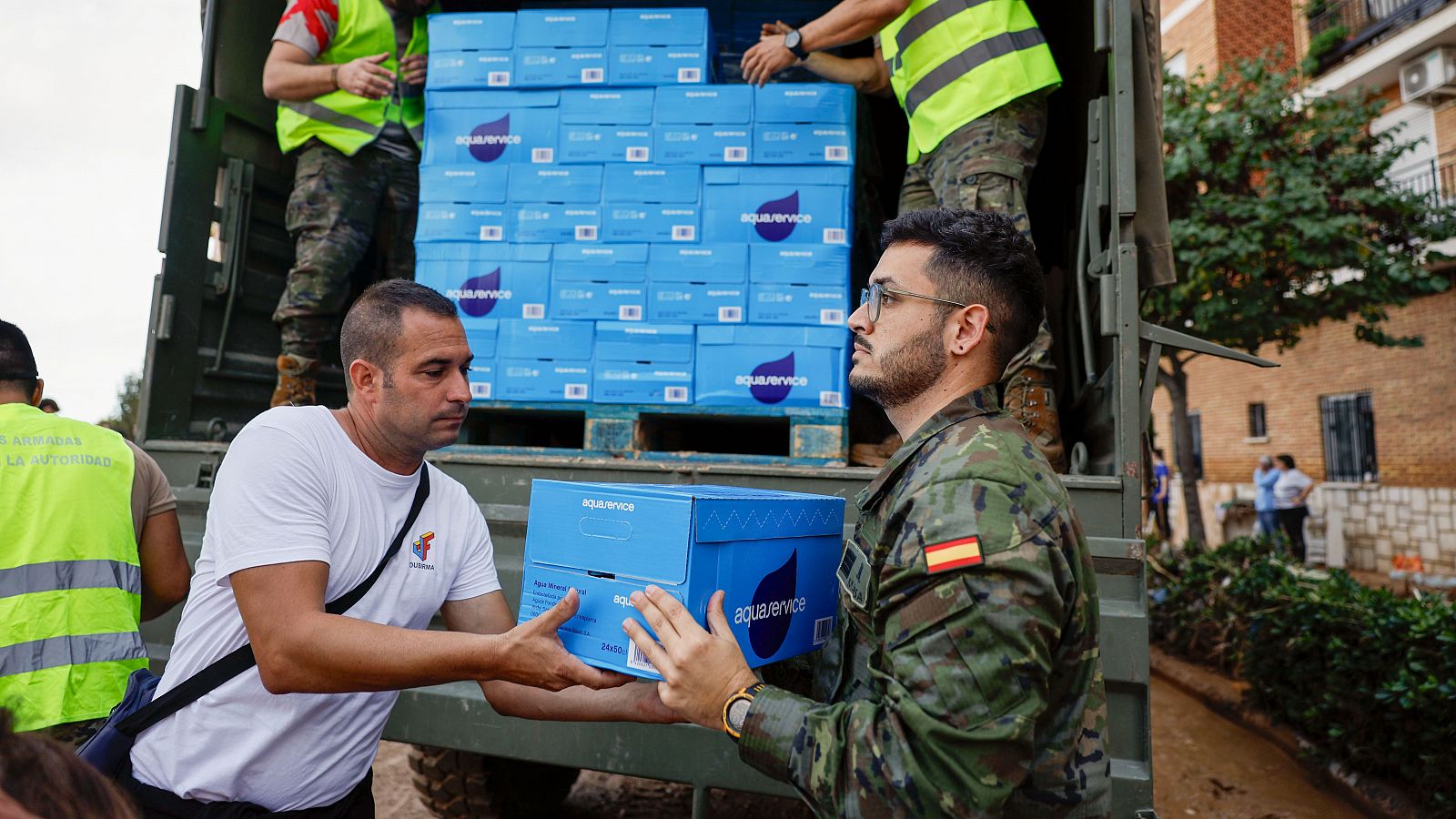 DANA: Más de 2.500 militares trabajan en la zona afectada