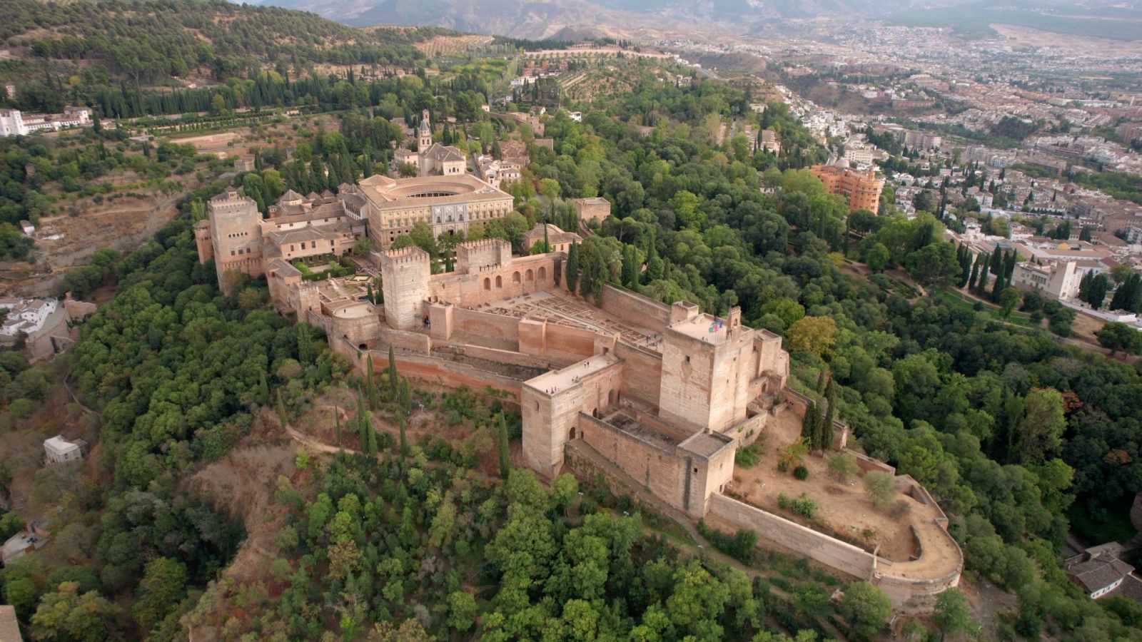 Documaster - Alhambra: el tesoro del último emirato andalusí (Preview)