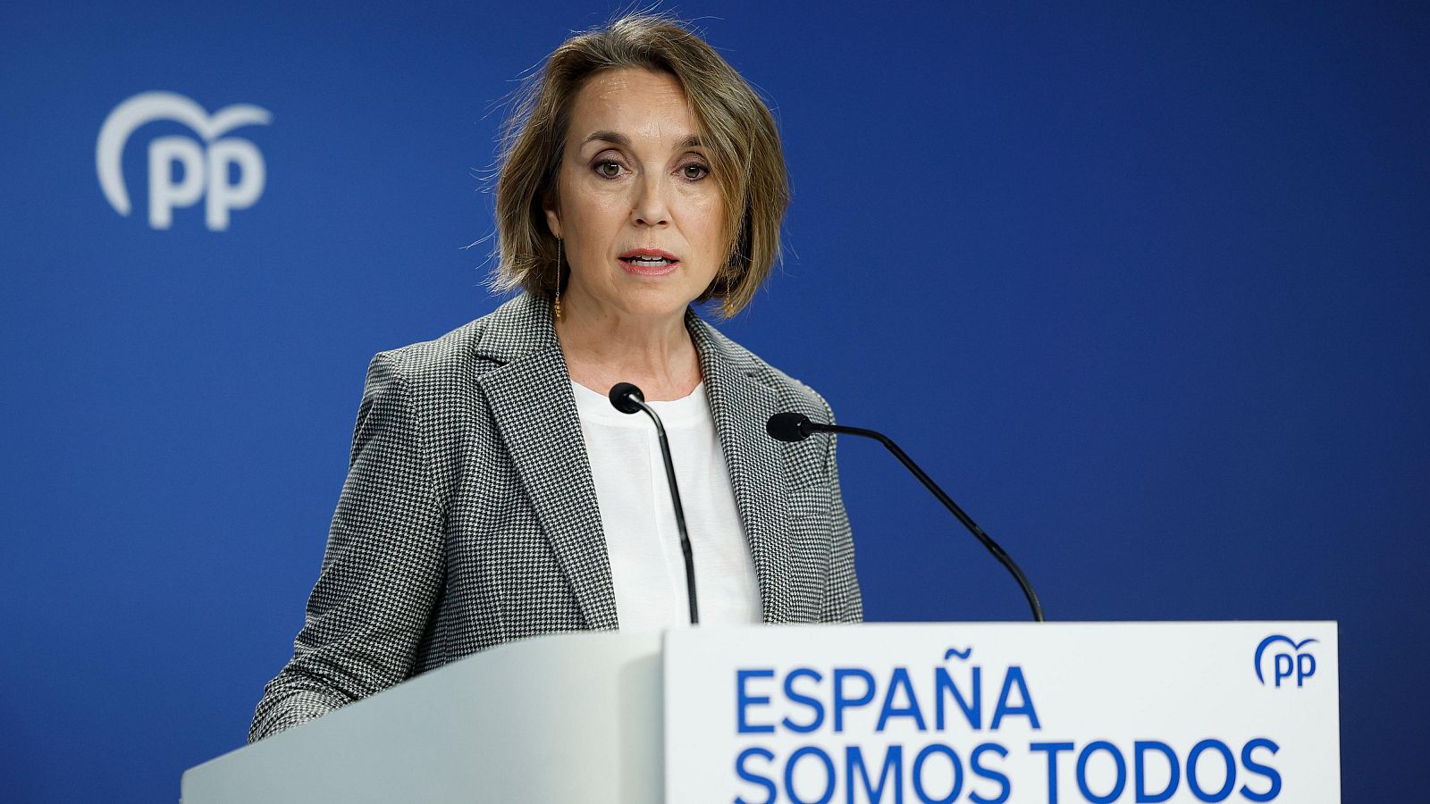 La secretaria general del Partido Popular (PP), Cuca Gamarra, ofrece una rueda de prensa en la sede del partido en Madrid, este miércoles.