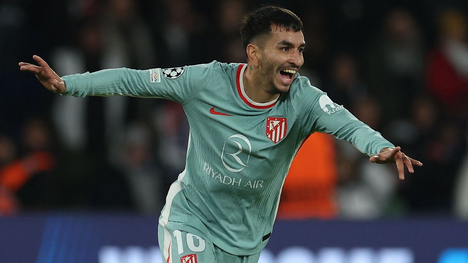 Correa marca el gol de la victoria del Atlético ante el PSG en la Champions